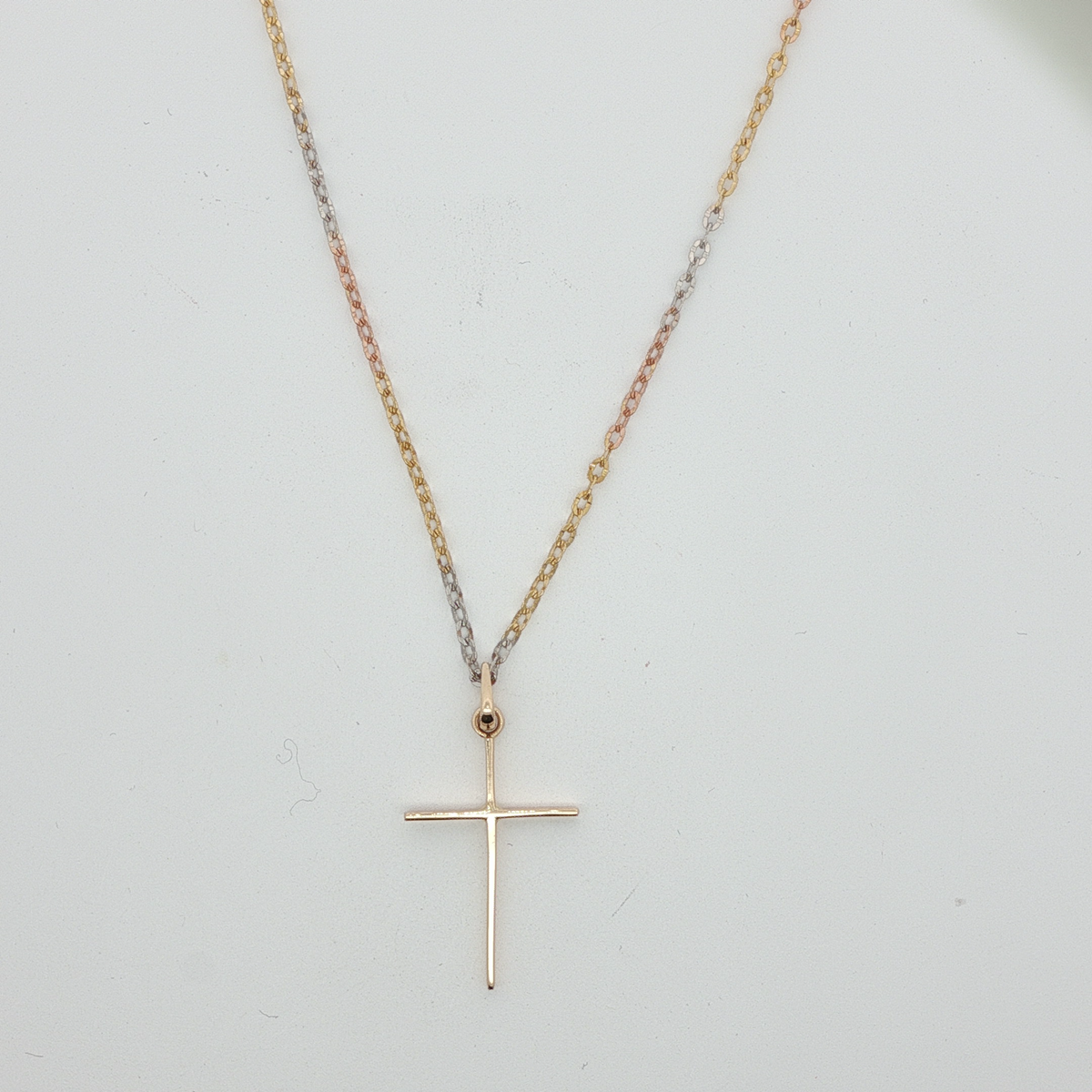 Elegant Yellow Gold Chain Necklace