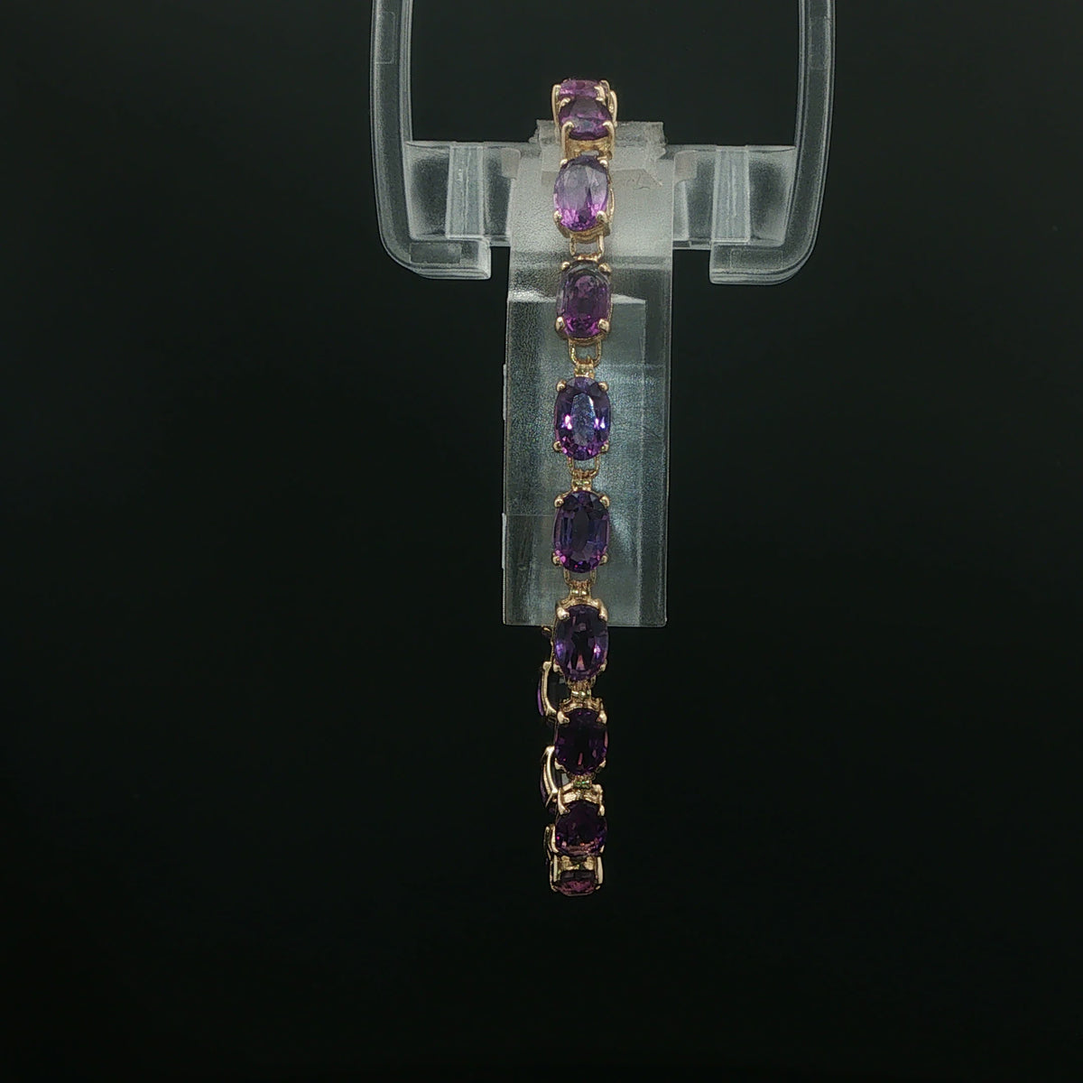 Oval-Cut Amethyst Chain Bracelet in Yellow Gold