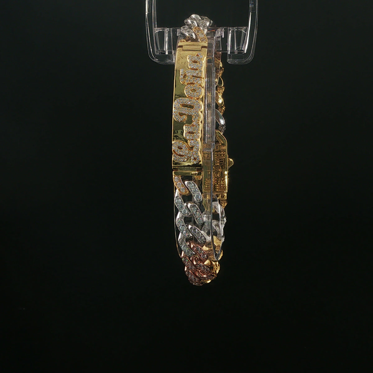 Diamond Nameplate Chain Bracelet in Yellow Gold