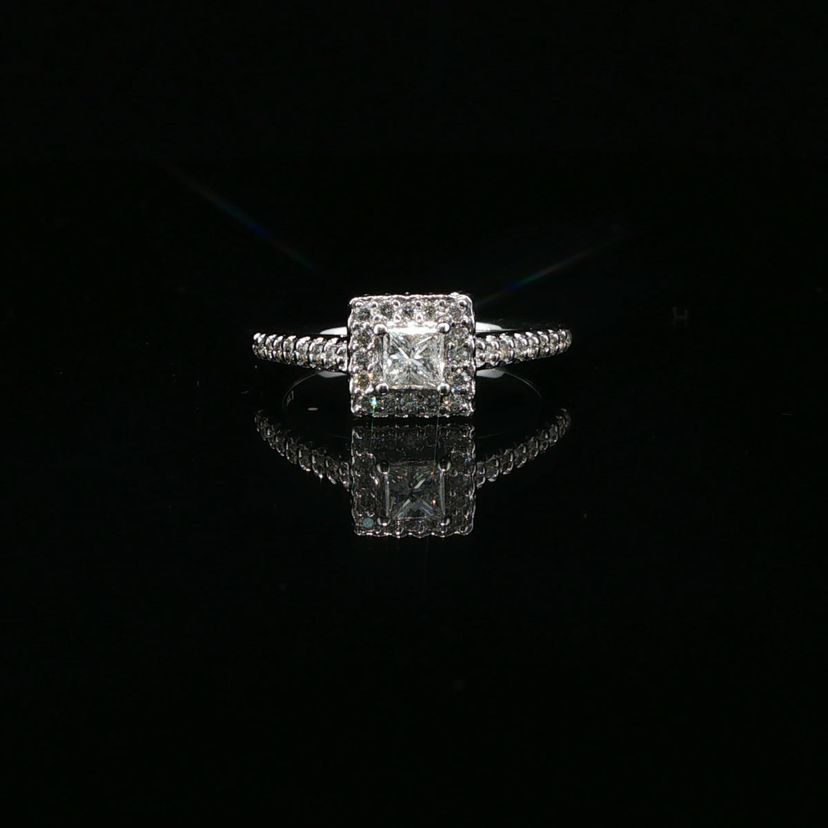 Diamond Engagement Ring in White Gold