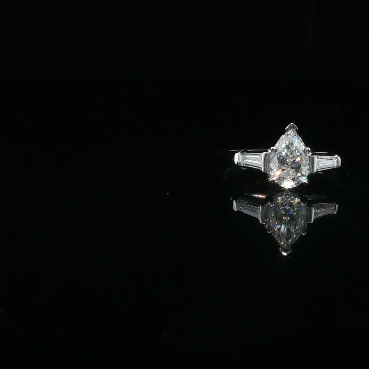 Pear-Shaped Diamond Engagement Ring in White Gold