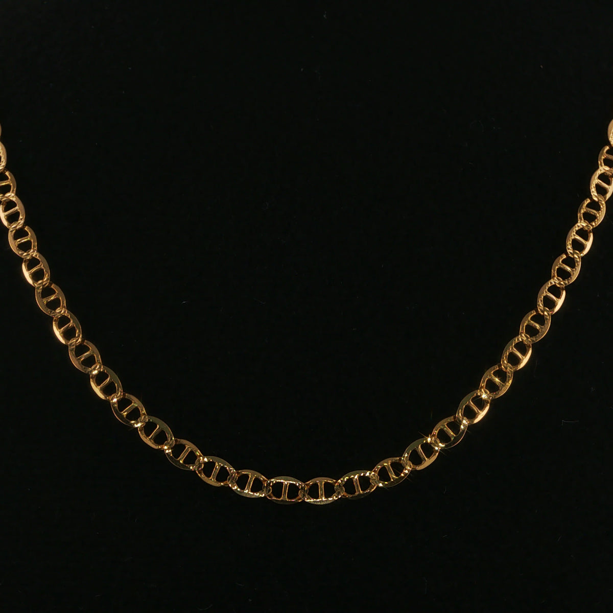Classic Yellow Gold Mariner Chain Necklace