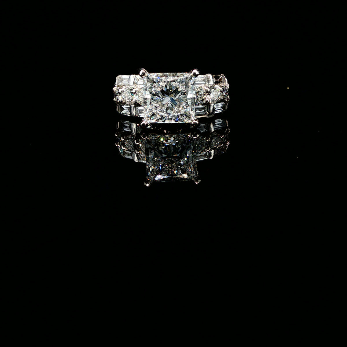 Princess Cut Diamond Engagement Ring in White Gold