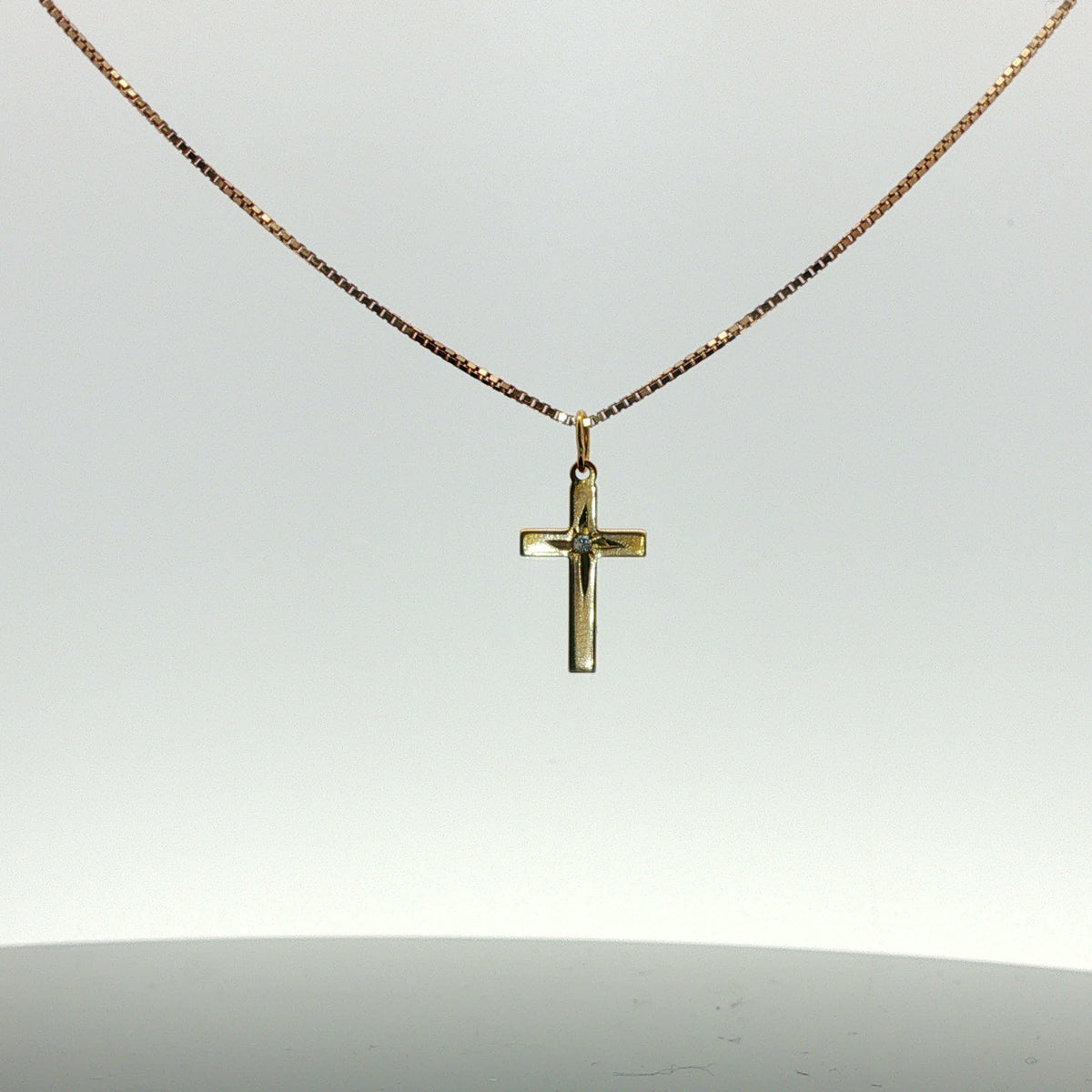 Diamond Starburst Cross Pendant Necklace in Yellow Gold
