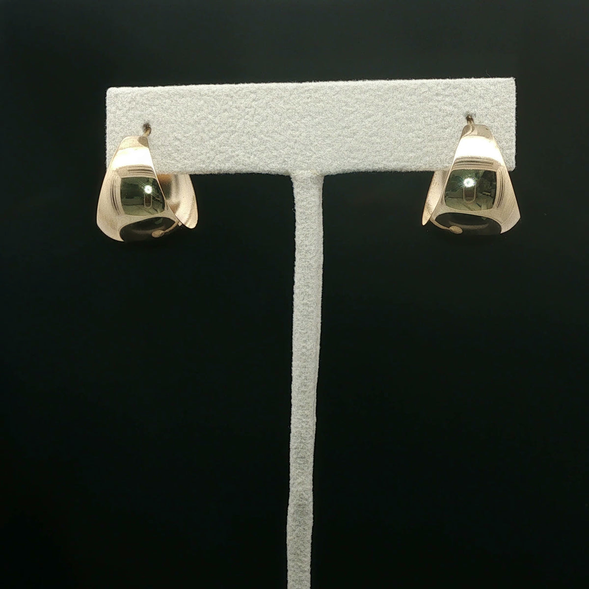 Sculpted Tapered Yellow Gold Hoop Earrings