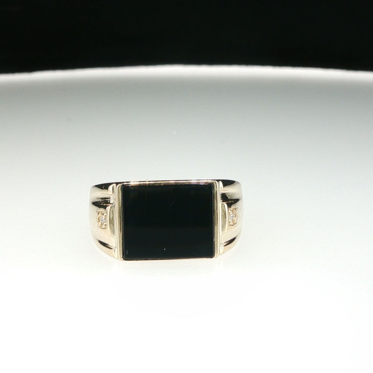Onyx Signet Ring in Yellow Gold