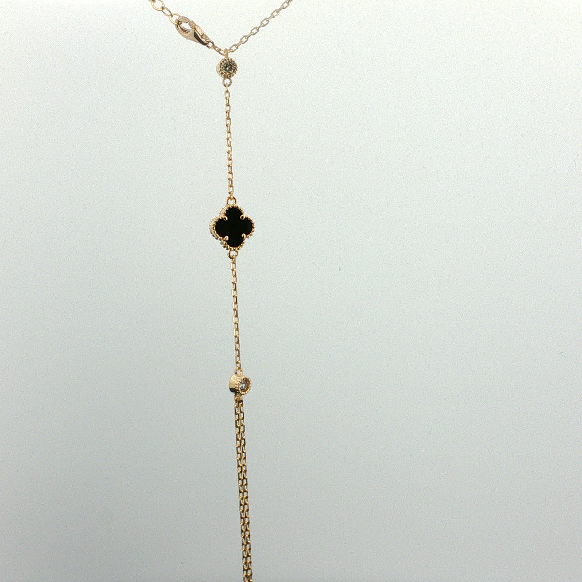 Onyx Clover Lariat Necklace in Yellow Gold